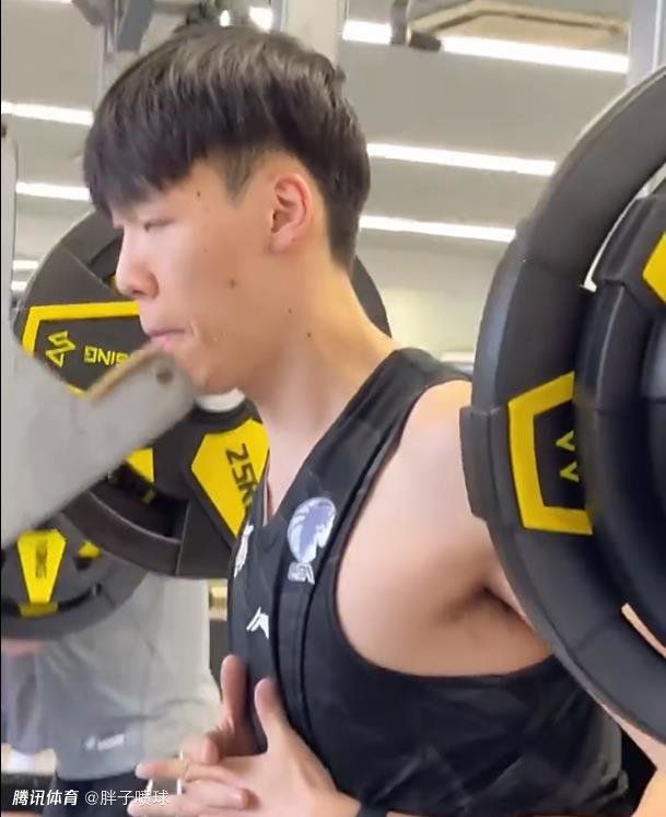 我的性感蠢女儿